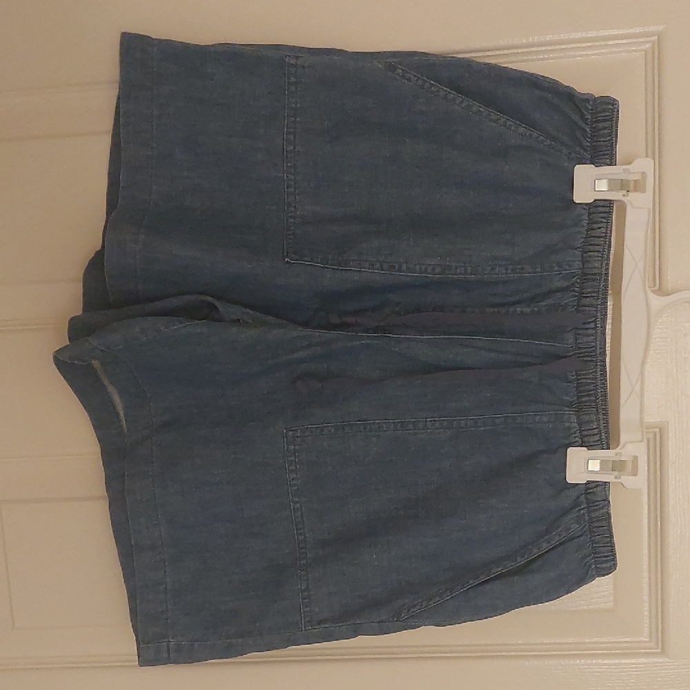 L.L. Bean High-Waist Elastic Denim Shorts in Dark Blue